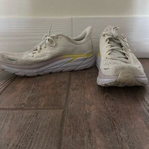 HOKA Clifton 8 Running Shoe